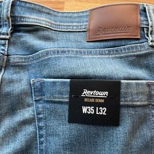 Revtown Men’s slim fit 35x32 sharp denim jeans NWT